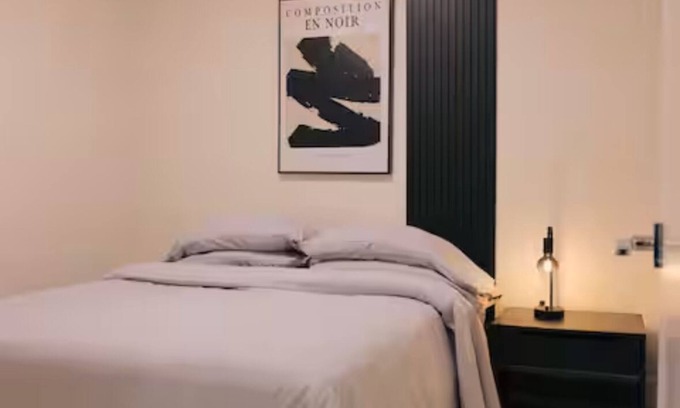 Regina House | Minimalist Basement Suite