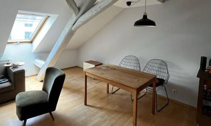 Gartnerplatz Bed & Breakfast | Minimalistic Light-flooded 1-Bedroom Apartment In Munich