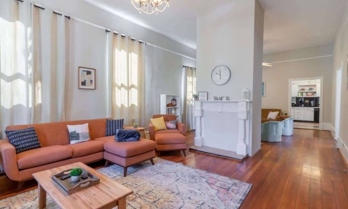 Columbus House | Mins to Riverwalk & Downtown - Mighty Mildred