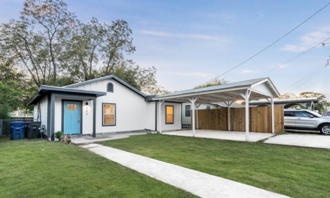San Antonio House | Minutes from Downtown!!!