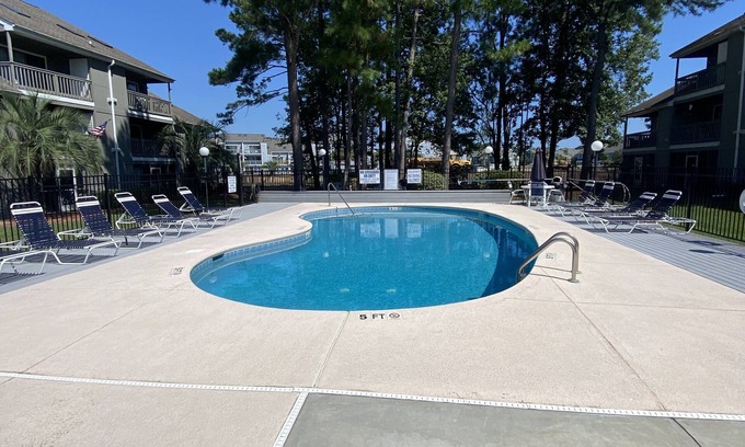 Surfside Beach Condo | Minutes to beach and golf courses
