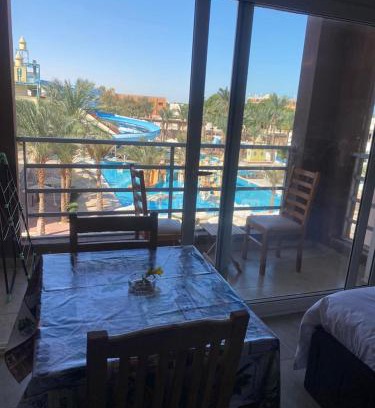 Village Road Apartment | Mirage bay resort