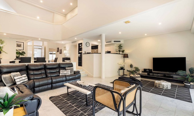 Port Douglas Villa | Mirage Resort Villa 173 with access to Sheraton Facilities