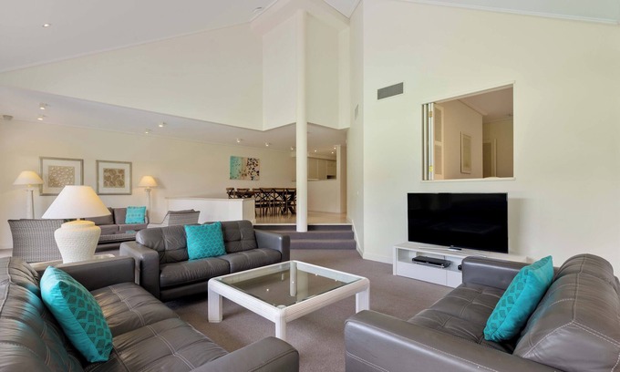Port Douglas Villa | Mirage Resort Villa 434