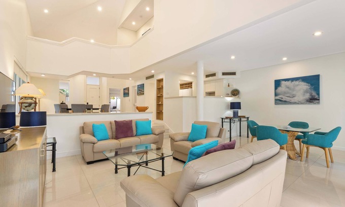Port Douglas Villa | Mirage Resort Villa 446 with access to Sheraton Facilities
