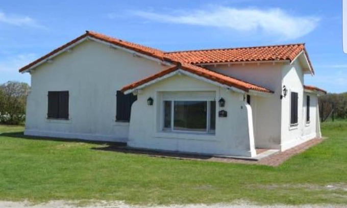 Miramar House | Miramar Links. Chalet frente al mar. Sabilas 2