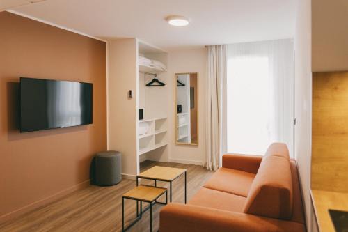Port Marianne Apartment | Miranove