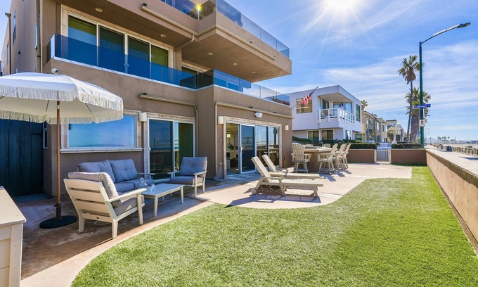 South Mission Beach House | Mission Beach Oceanfront - Ground level, no stairs. Amazing private patio