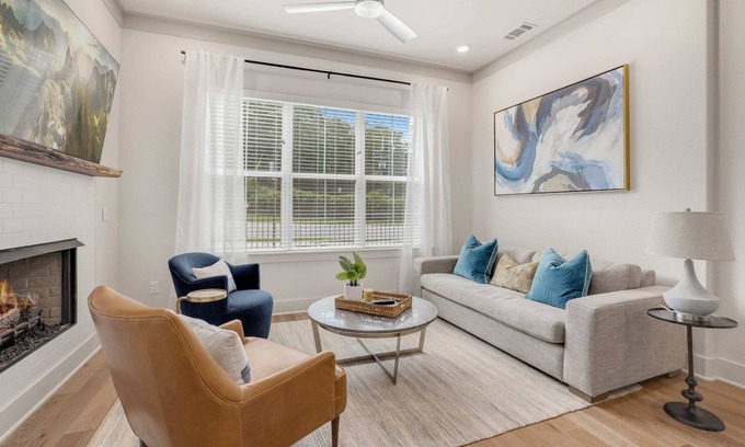 Fayetteville House | Mission House - 2.5 mi to UofA and DT Fayetteville