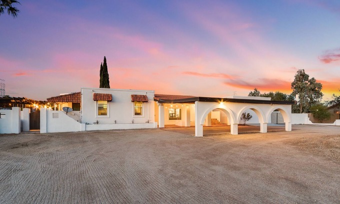 Peoria House | Mission Villa! Acre Lot paradise