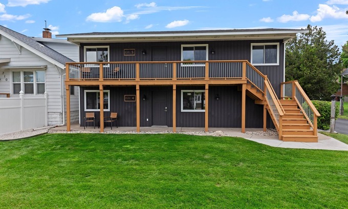 Ludington Apartment | Mitten Flats 2 Units - 1 Block to the beach!