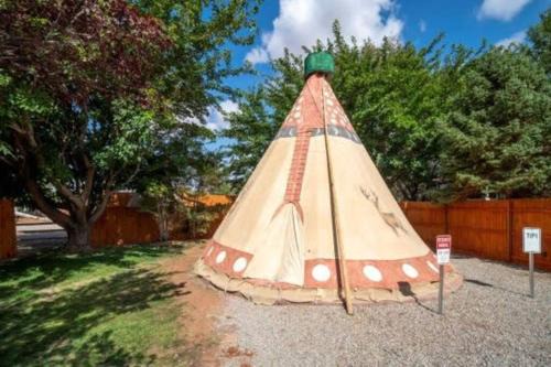 Moab South Valley House | Moab RV Resort Glamping Tipi OKTP-52