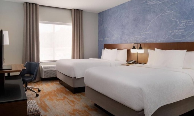 Moab Hotel | Moab’s Gateway: Relaxing 2 Queen Unit Near National Parks & Outdoor Action
