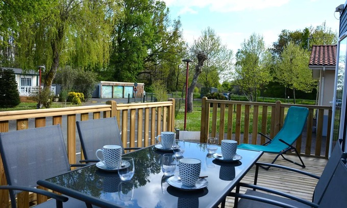 Sadirac House | Mobil-Home Althéa 3 Rooms 4 People Air-conditioned + TV 2sdb