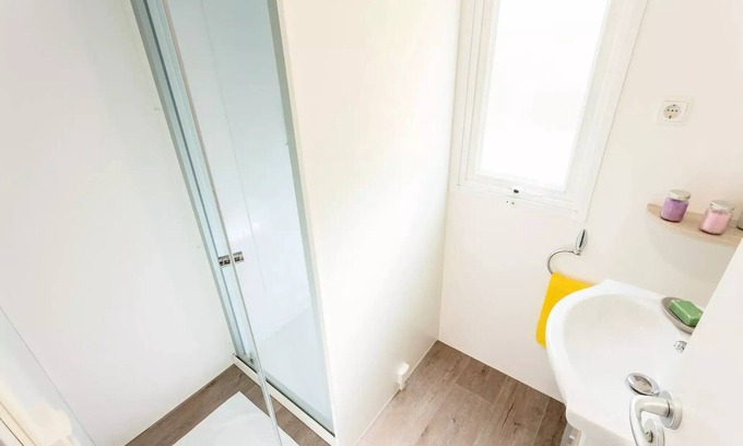 La Roquette-sur-Siagne House | Mobil-home | Comfort | 2 Bedrooms | 4/6 pers. | Single terrace | A/C | TV