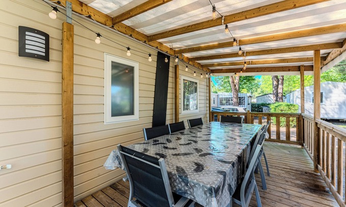 Gastes RV Rental | Mobil-home Gastes Landes with Pool, Private Terrace, and Air Conditioning – Family Friendly