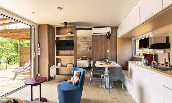 Loches House | Mobil-home PREMIUM 3 Rooms 5 Persons Air-conditioned + TV 2sdb