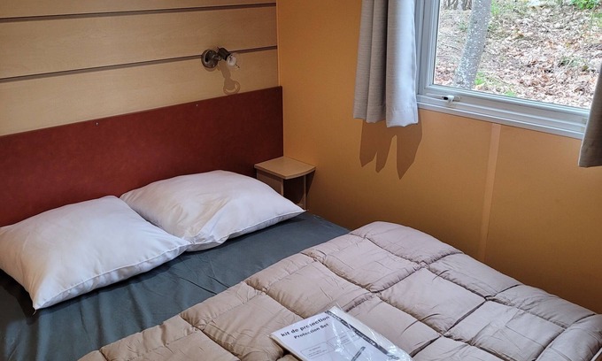 Saint-Cheron House | Mobile home 6 pers 3 chbres dans camping *** (vacances ou travailleurs)