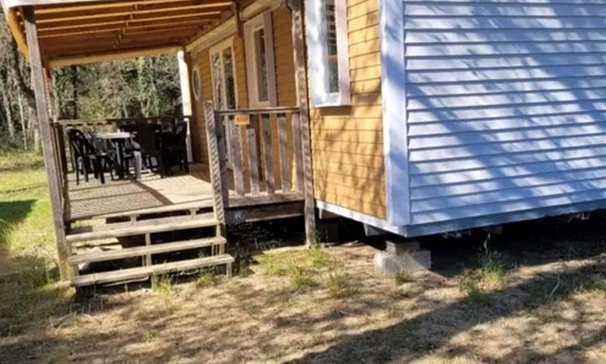 Les Mathes RV Rental | Mobile Home 'Au Bon Repos' with Private Terrace, Wi-Fi and Air Conditioning