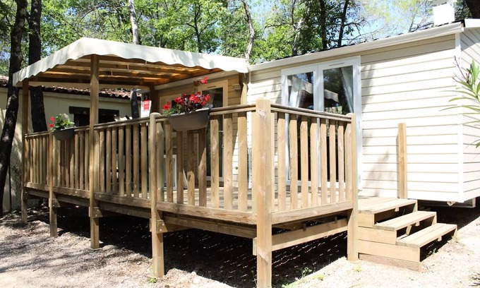 Saint-Paul-en-Foret House | Mobilhome Confort 29m² - 2 adults and 3 children air-conditioned 5 persons