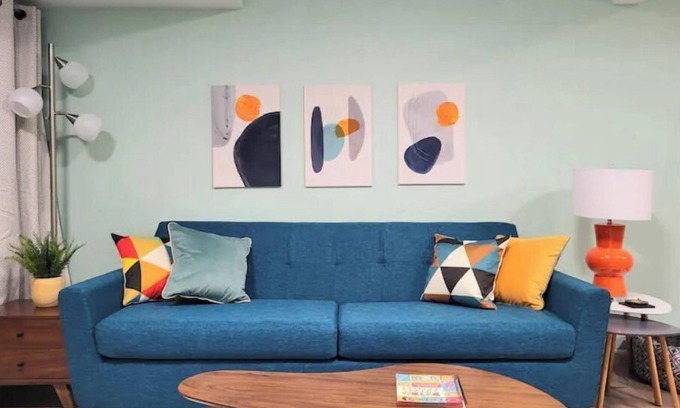 Edgewood Apartment | Mod LodgenFamily Friendly nDIY BreakfastnEV charging
