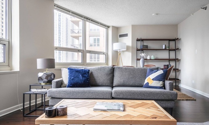 Rush and Division Apartment | Mod River North 2BR w/Gym, W/D, near Magnificent Mile, by Blueground