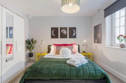 West Hendon Apartment | Modern 1-Bedroom Flat near Hendon Central
