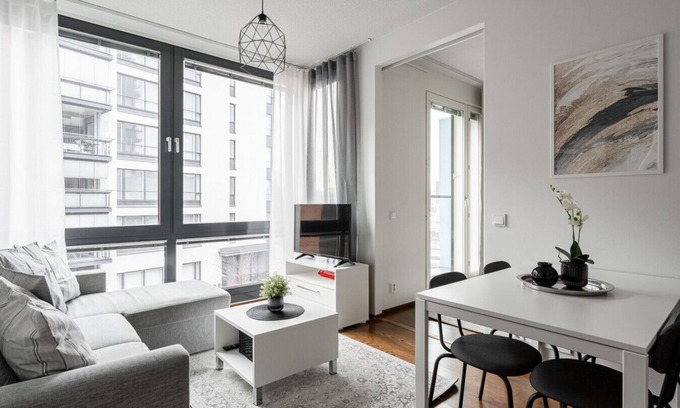 Tampere Apartment | Modern 1BR Apt next to Lake Pyhäjärvi & Downtown