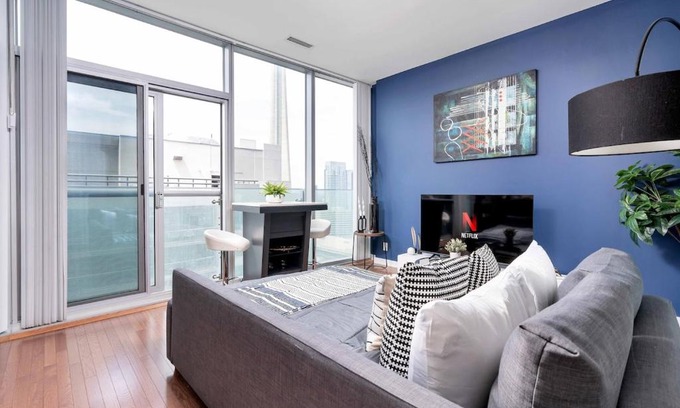 Toronto Entertainment District Apartment | Modern 1BR Condo Stunning Views Maple Leaf Square