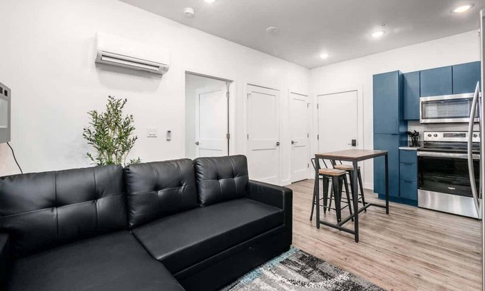Downtown Columbus Apartment | Modern 1BR Near Columbus Hotspots!
