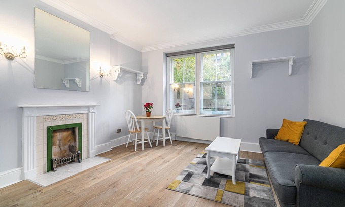 St. Johns Wood Apartment | Modern 2-bed apartment near Central London