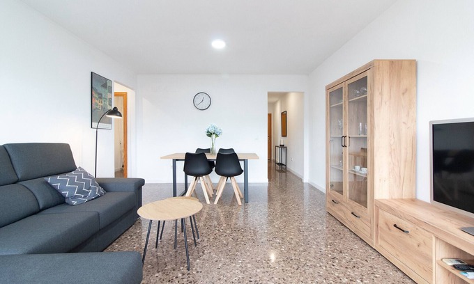 Sagunto Apartment | Modern 2-bedroom flat in Puerto de Sagunto