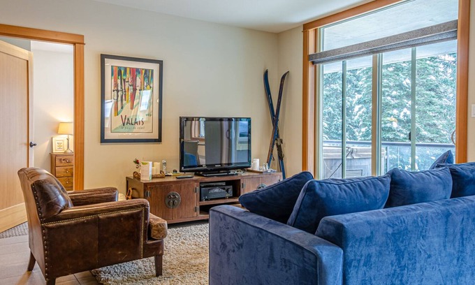 Sun Peaks Cabin | Modern 2 bedroom apartment in village centre