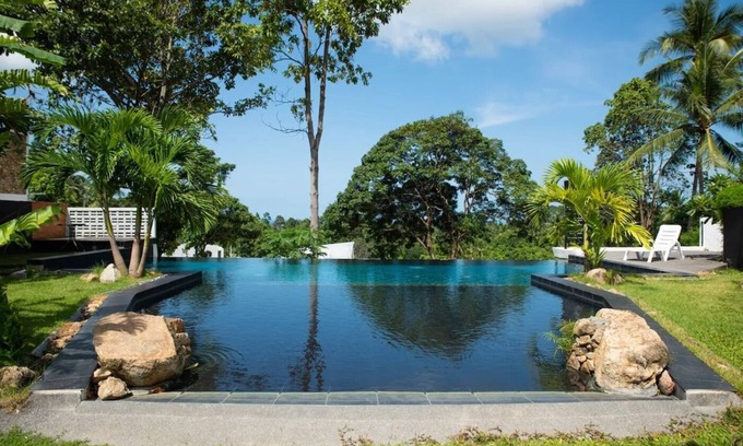 Bophut Hills Apartment | Modern 2-bedroom apartment with stunning sea views, pool, and bar