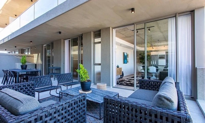 Cape Town City Centre Apartment | Modern 2-bedroom apartment with large teracce in delightful De Waterkant