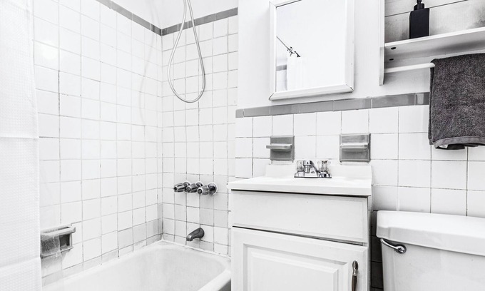 Hell's Kitchen Apartment | Modern 2-Bedroom Apt in the Heart of Midtown