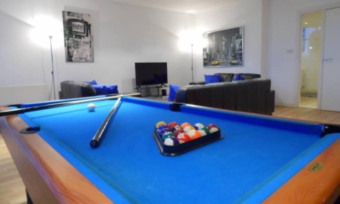 Glasgow Westend Apartment | Modern 2 bedroom Apt next to SSE Hydro and SEC