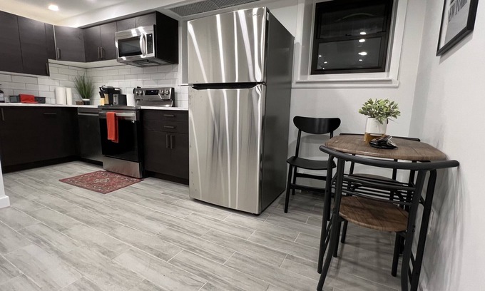 East Flatbush Apartment | Modern 2 BR Apt Perfect For Traveling Professionals