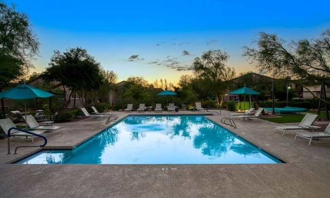 McDowell Mountain Apartments Apartment | Modern 2-BR Condo near Kierland Commons