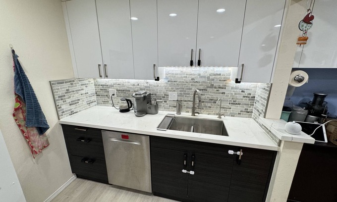 Santa Clara Condo | Modern 2BR/2BA in Santa Clara. Fully remodeled! Near Apple HQ and Kaiser.
