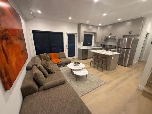 West Vancouver House | Modern 2BR Coach House, West Van- New Construction