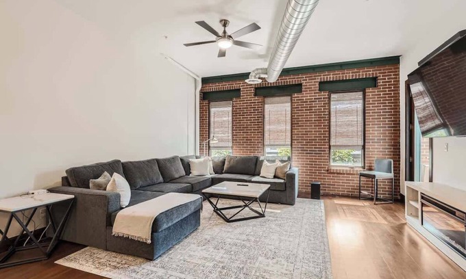 Ballpark Apartment | Modern 3 Bed Loft in the Heart of Lodo