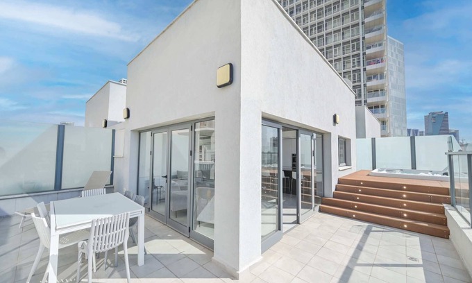 Tel Aviv City Center Apartment | Modern 3 BR Penthouse with Jacuzzi in Rothschild Blvd by HolyGuest