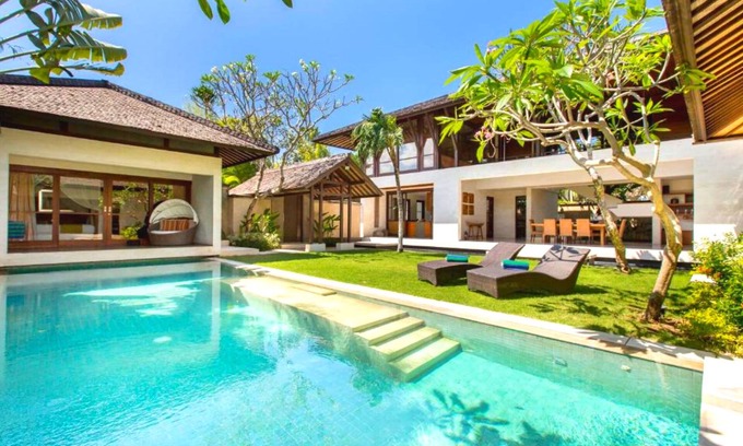 Seminyak Villa | Modern 3 BR Private Pool Villa #Z2