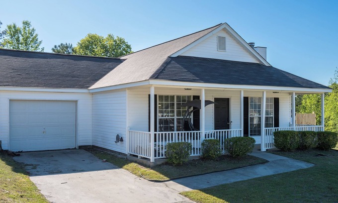 Huntcliff House | Modern 3BA w/Stunning Amenities