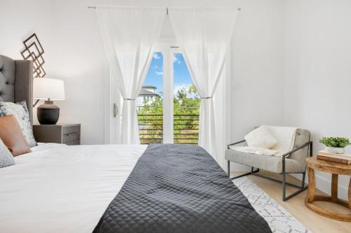 Northside House | Modern 3BR Near Minute Maid Ensuite & Balcony