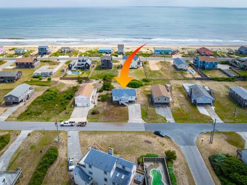 Kitty Hawk House | Modern 3rd Row Cottage Hot Tub and Pet Friendly