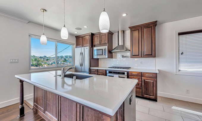 South San Francisco House | Modern 4-bedroom House with a View in South San Francisco