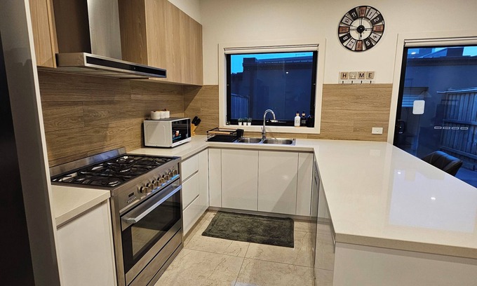 Clyde North House | Modern 4 Bedrooms & 3 Bathrooms Entire Home - Lively Living in Clyde North