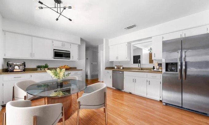 South Lamar House | Modern 4BR Austin Retreat
